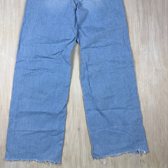 American Eagle Skater Jean Light Wash Denim Distressed Blowout Destroyed Jeans 4 - Picture 9 of 15